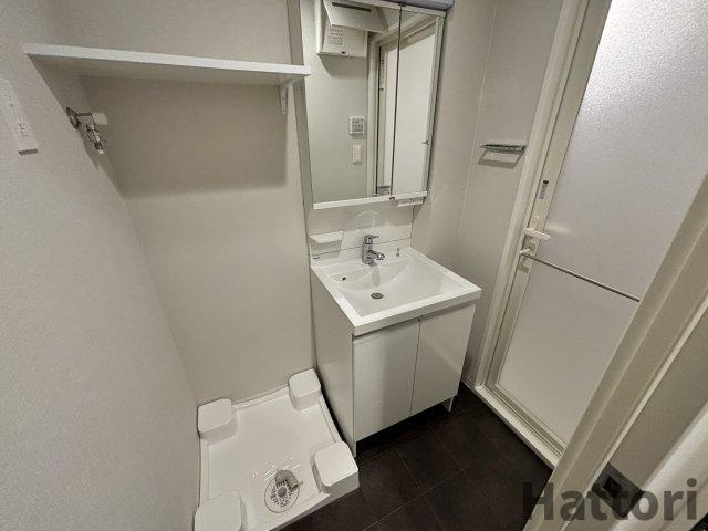 スプランディッド江坂DUEの独立洗面台