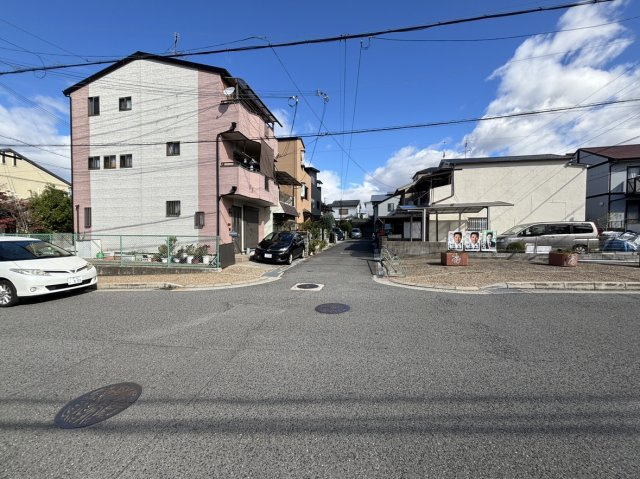 【前面道路含む現地写真】の画像