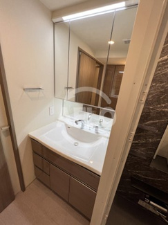 【洗面所】 | プレサンスレジェンド大阪新町タワー　堀江小学校区 | プレサンスレジェンド大阪新町タワー　独立洗面台