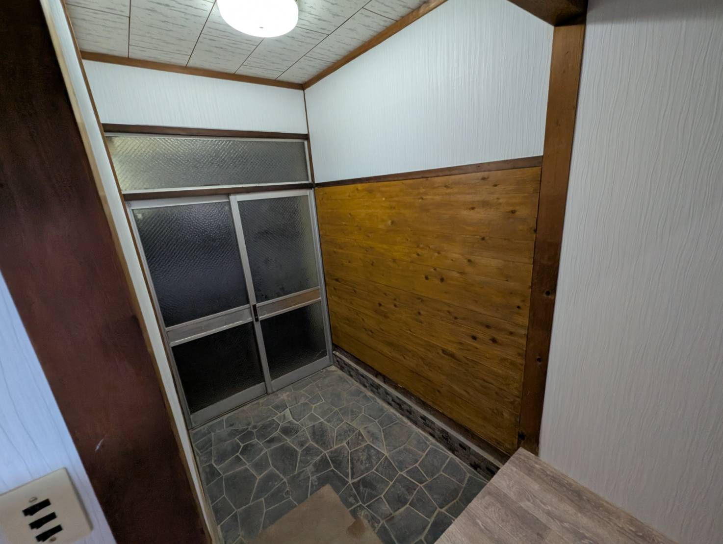 冨士見F貸家の玄関