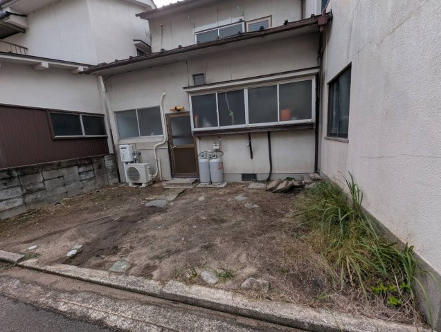 冨士見F貸家の庭