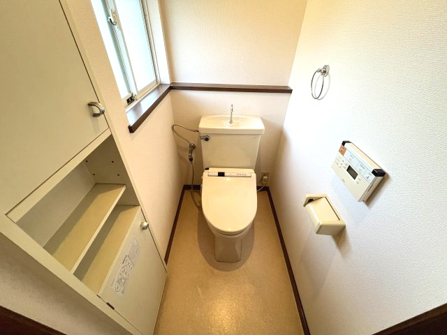 狭山市柏原のトイレ|落ち着いた色調のトイレです