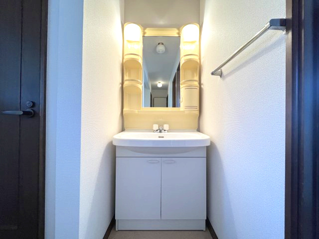 狭山市柏原の独立洗面台|独立洗面台です