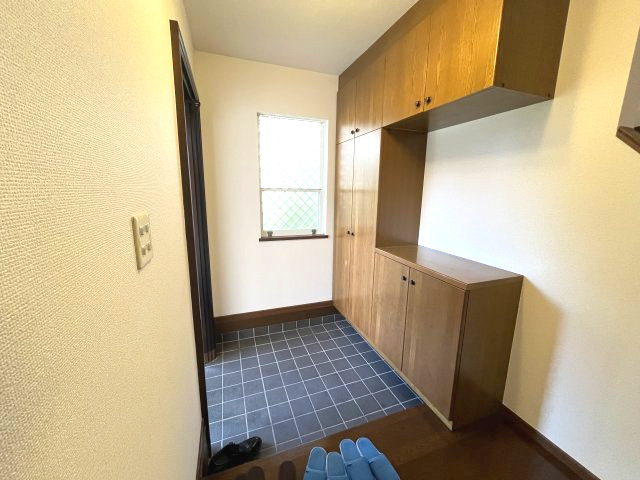 狭山市柏原の玄関|ゆったりとした玄関です