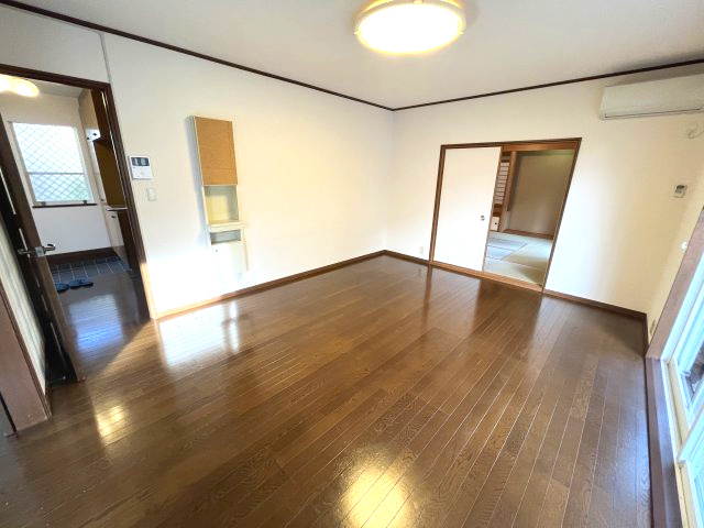 狭山市柏原の居間・リビング|ゆったり過ごせるリビングです