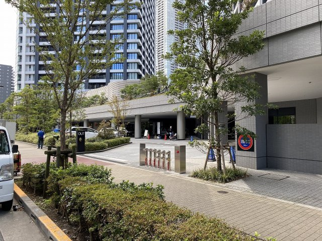 DEUX TOURS EASTのその他