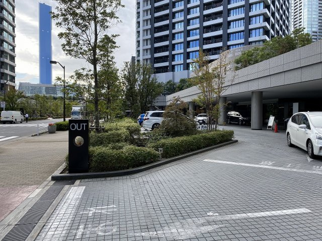 DEUX TOURS EASTのその他