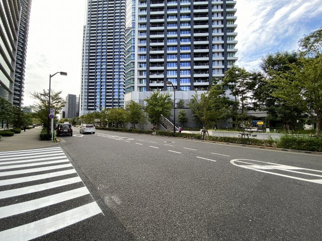 DEUX TOURS EASTのその他