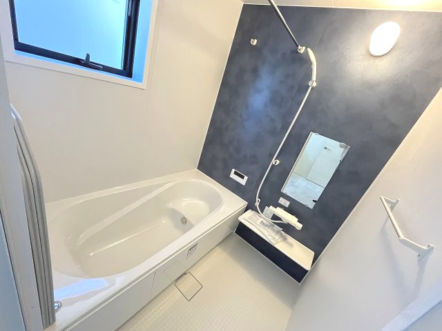 【内装】 | 糟屋郡篠栗町庄6丁目　1号棟（全1棟）【仲介手数料無料・0円】 | 施工例。浴室です。施工例は完成時と異なる場合があります。