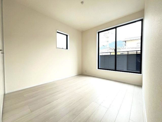 【子供部屋】 | 糟屋郡篠栗町庄6丁目　1号棟（全1棟）【仲介手数料無料・0円】 | 現地写真。