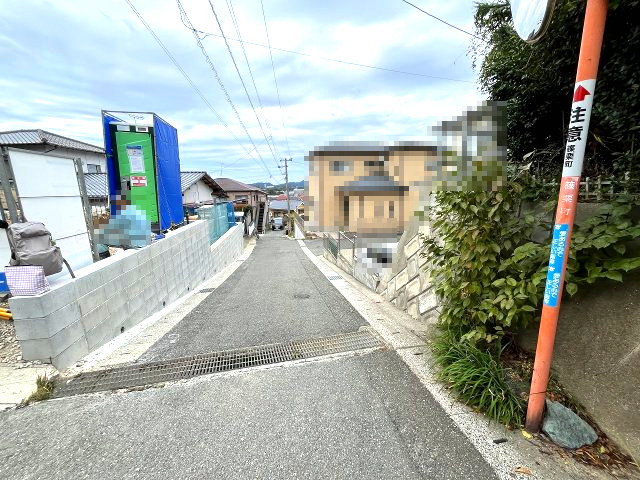 【その他】 | 糟屋郡篠栗町庄6丁目　1号棟（全1棟）【仲介手数料無料・0円】 | 現地写真。前面道路です。