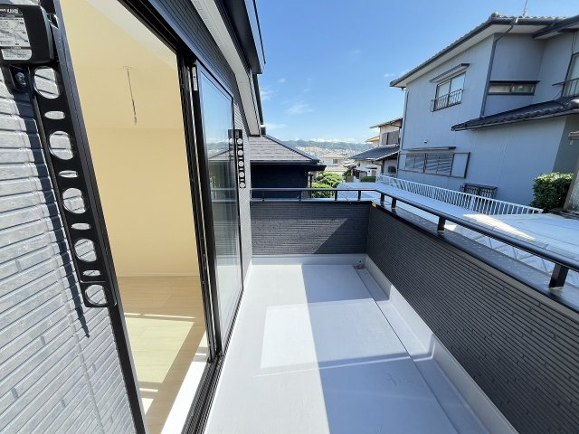 【バルコニー】 | 糟屋郡篠栗町庄6丁目　1号棟（全1棟）【仲介手数料無料・0円】 | 施工例。施工例は完成時と異なる場合があります。