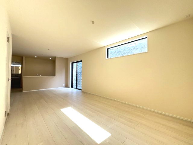 【内装】 | 糟屋郡篠栗町庄6丁目　1号棟（全1棟）【仲介手数料無料・0円】 | 施工例。リビングです。施工例は完成時と異なる場合があります。