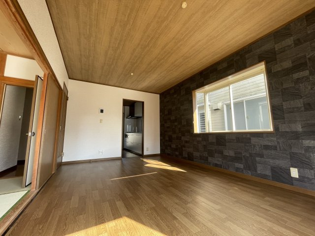 東金市前之内290　中古売り戸建の居間・リビング