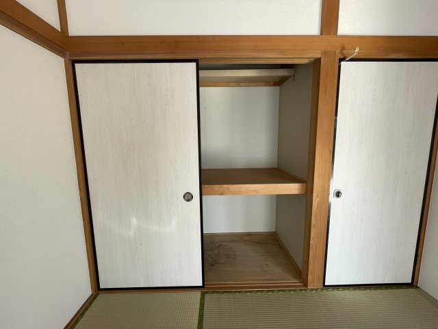 東金市前之内290　中古売り戸建の収納