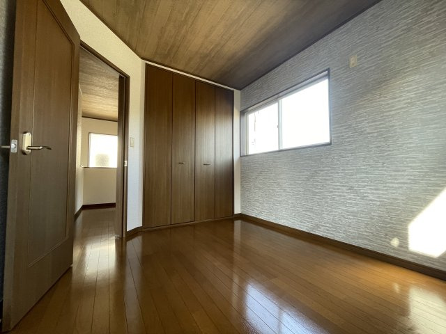 東金市前之内290　中古売り戸建の洋室