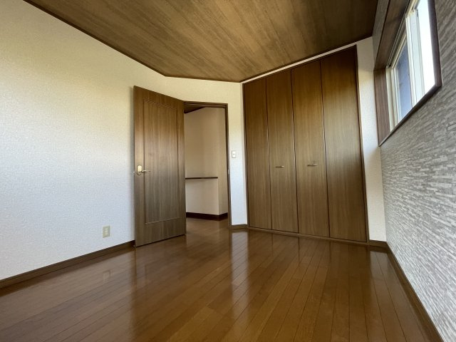 東金市前之内290　中古売り戸建の洋室