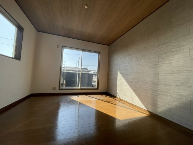 東金市前之内290　中古売り戸建の洋室