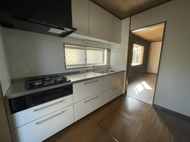 東金市前之内290　中古売り戸建のキッチン