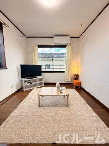 Lowe鴨島の居間・リビング