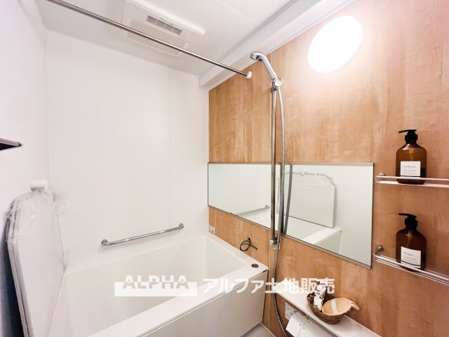 西武拝島ハイツ2号棟の浴室|【Bathroom】
◆風呂◆カビが付きにくく軽くこすれば簡単に落ちるお掃除ラクラク仕様です。