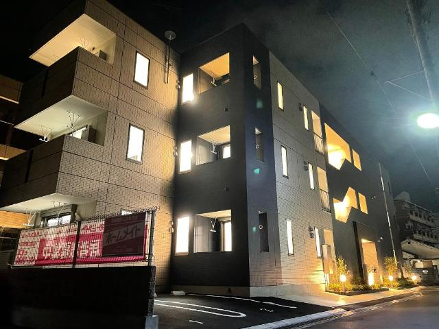 【外観】 | フルハウス黒田Ⅱ | 外観写真（夜）