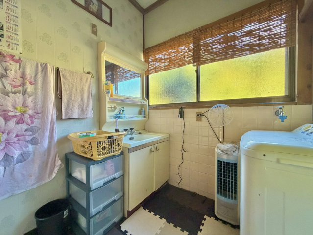 常陸大宮市野田中古物件の独立洗面台