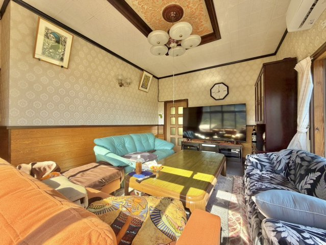 常陸大宮市野田中古物件の居間・リビング