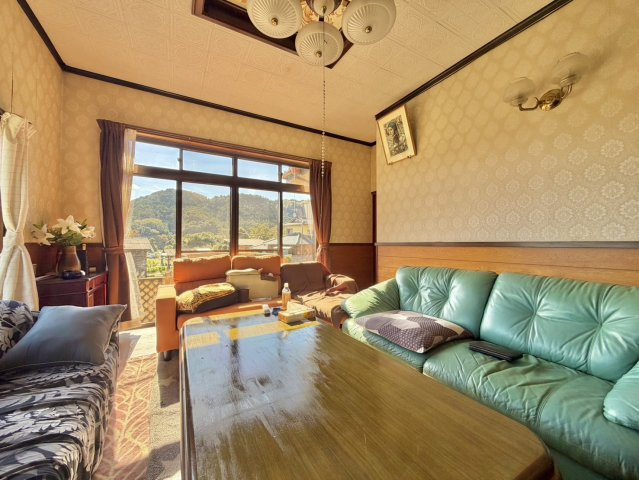 常陸大宮市野田中古物件の居間・リビング