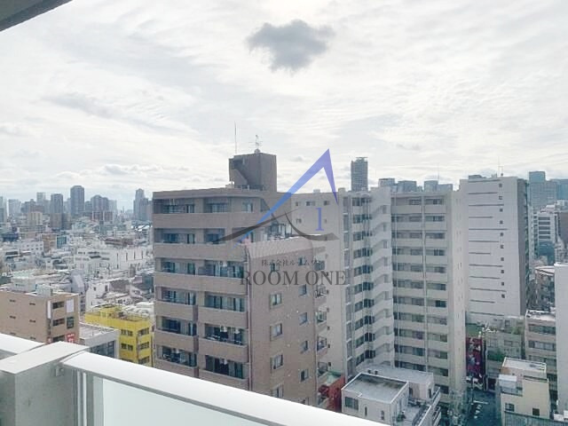 リヴシティ森下駅前のバルコニー