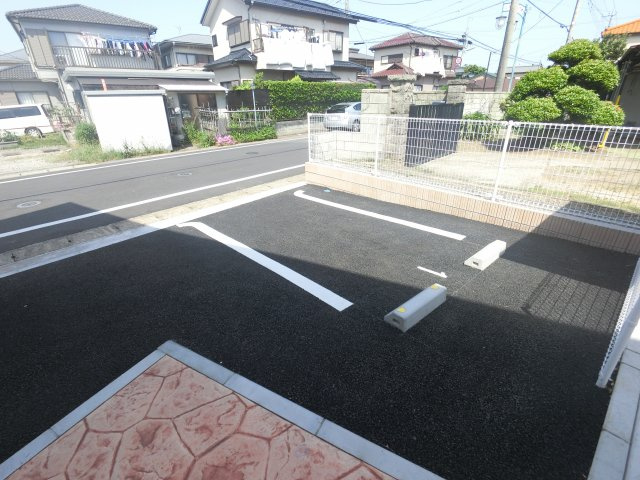 【駐車場】