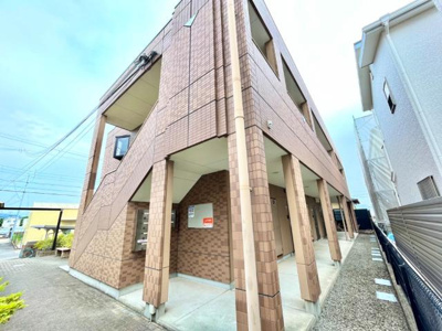 【外観】 | ヒールコート | 外観写真（昼）