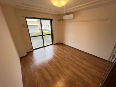 【内装】 | ヒールコート | 洋室