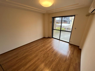 【内装】 | ヒールコート | 洋室