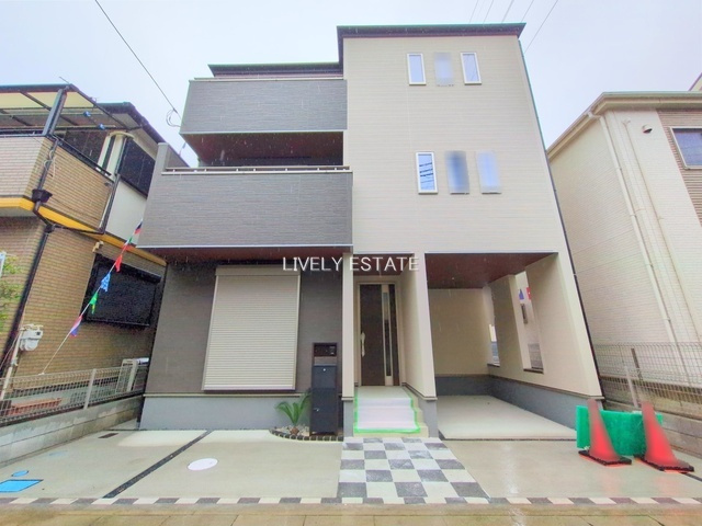 草加市両新田西町 新築分譲住宅 1号棟の外観