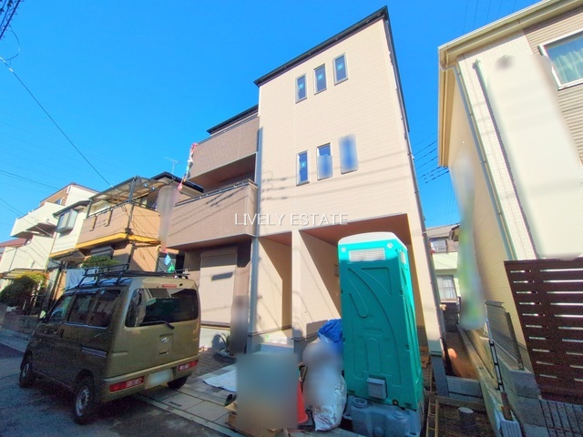 草加市両新田西町 新築分譲住宅 1号棟の外観