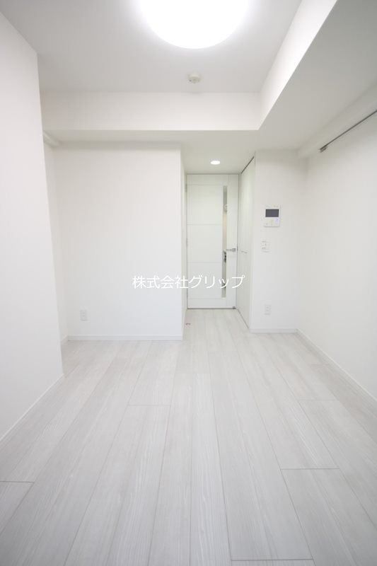 Le'a横濱ウエストステージの居間・リビング