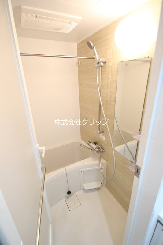 Le'a横濱ウエストステージの浴室