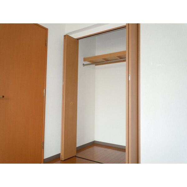 川崎市多摩区宿河原６丁目の賃貸マンションの収納