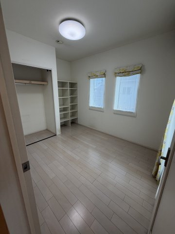 中古住宅　西鶉5丁目の洋室