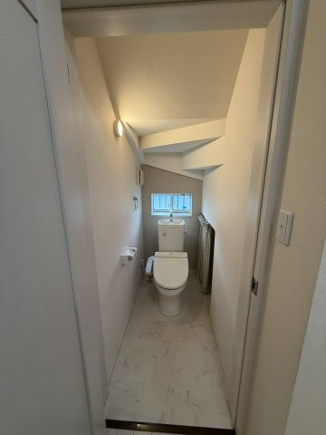 中古住宅　西鶉5丁目のトイレ