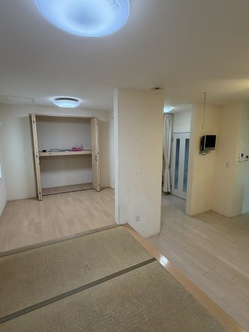 中古住宅　西鶉5丁目の居間・リビング