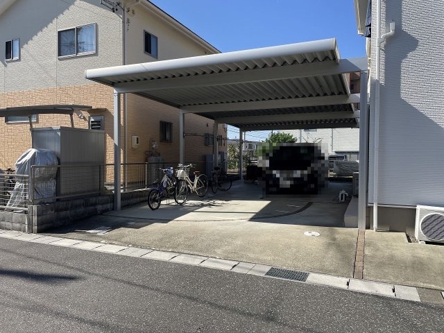 中古住宅　西鶉5丁目の駐車場