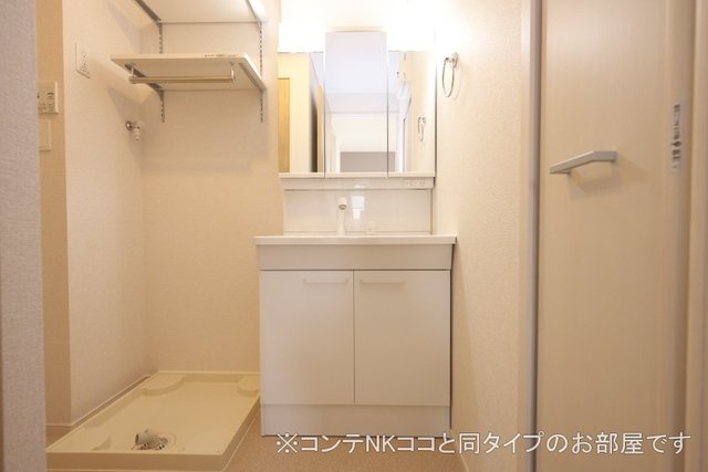 グラン　クリュＢの洗面所|ゆったりとスペースのある洗面所