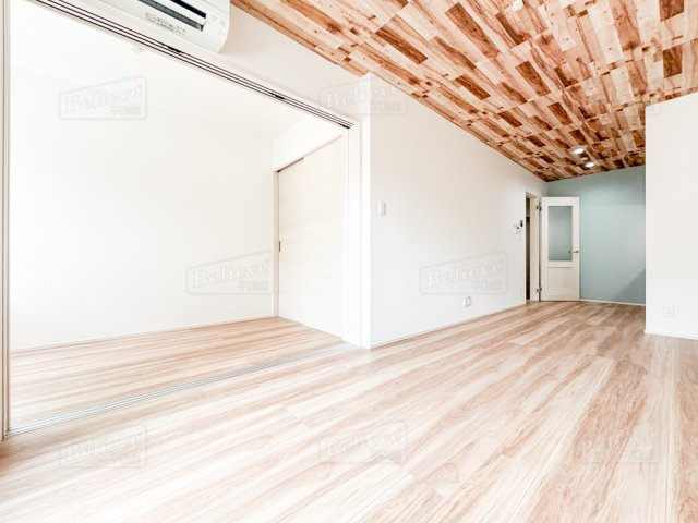 BRAVE BASE REA Ⅱの居間・リビング|広いリビングです☆