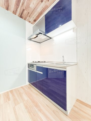 BRAVE BASE REA Ⅱのキッチン|2口コンロ・グリル付きの使いやすいシステムキッチンです♪