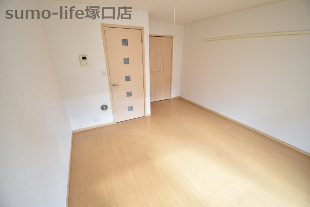 ネオカーサの居間・リビング