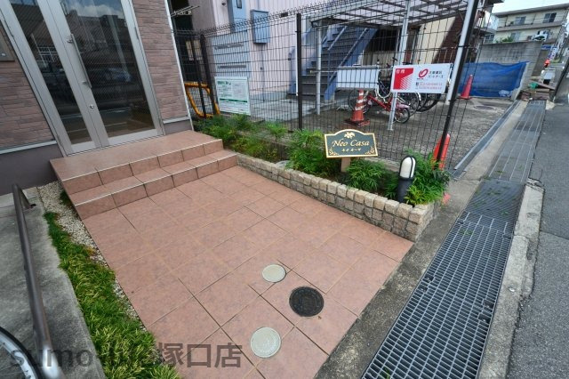 ネオカーサのロビー