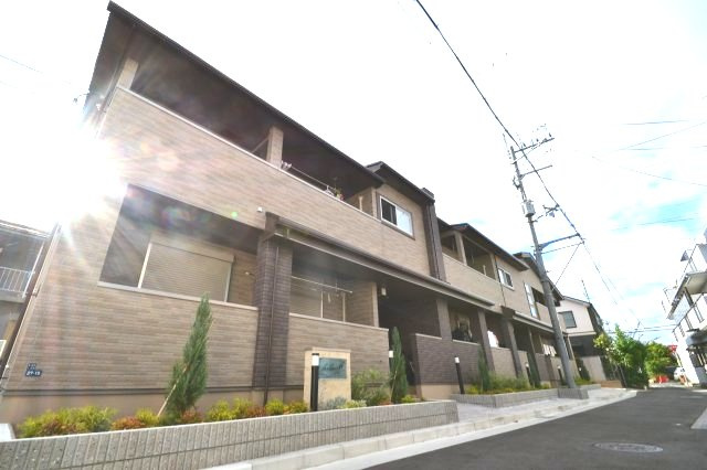尼崎市富松町１丁目のアパート