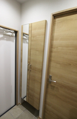 【玄関】 | ヴィラ・リバーサイド